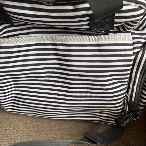 Sable Black & White Striped Backpack Diaper Bag. Excellent conditional INV25/478 - Picture 3 of 16